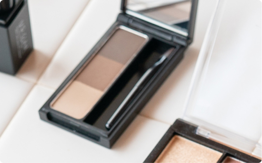 Eyebrow liner
